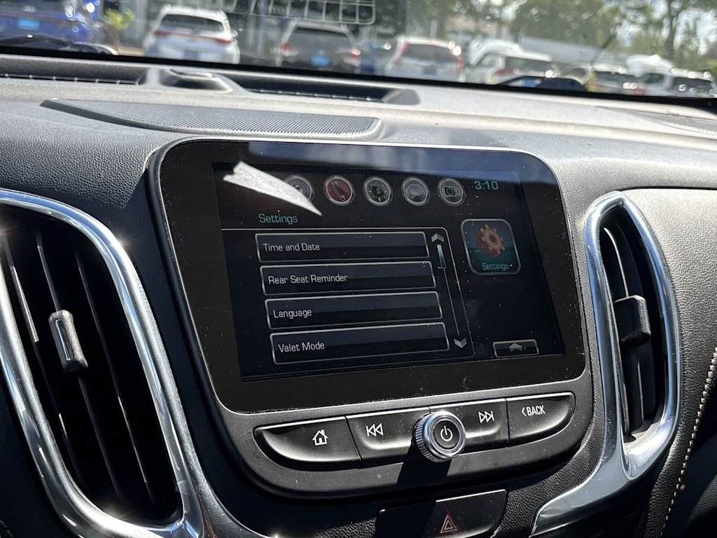 Thumbnail: 2018 Chevrolet Equinox - 18