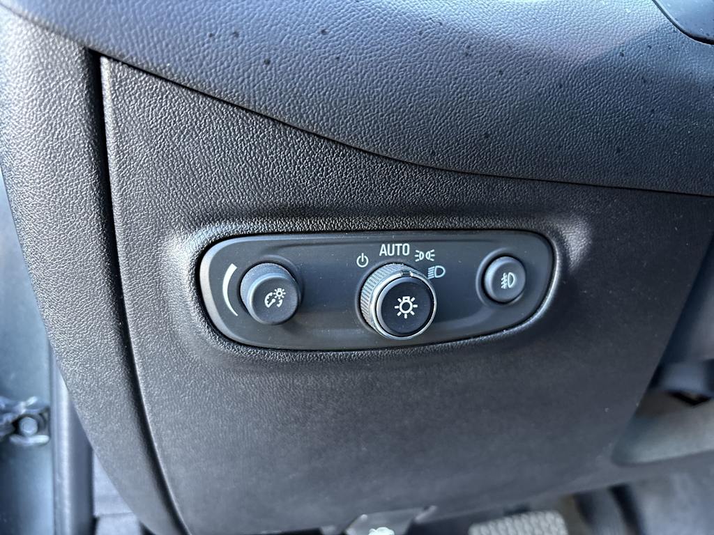 Thumbnail: 2018 Chevrolet Equinox - 13