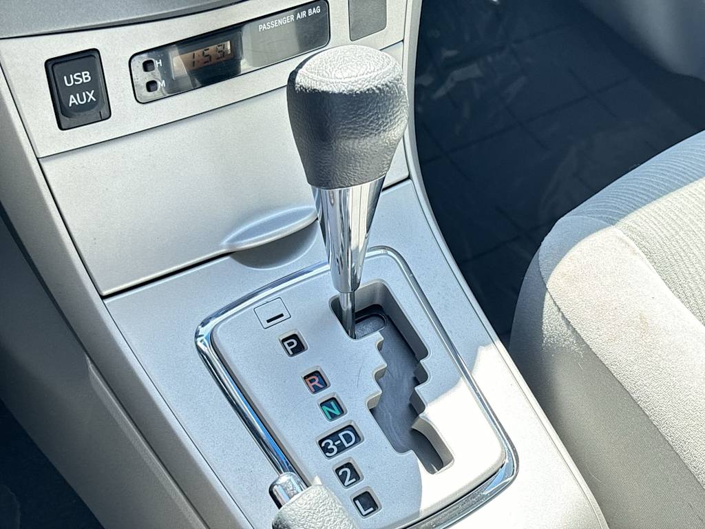 2011 Toyota Corolla LE 10
