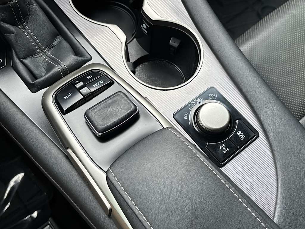 Thumbnail: 2017 Lexus RX - 10