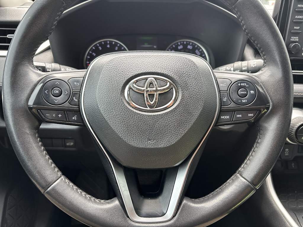 Thumbnail: 2022 Toyota RAV4 - 11