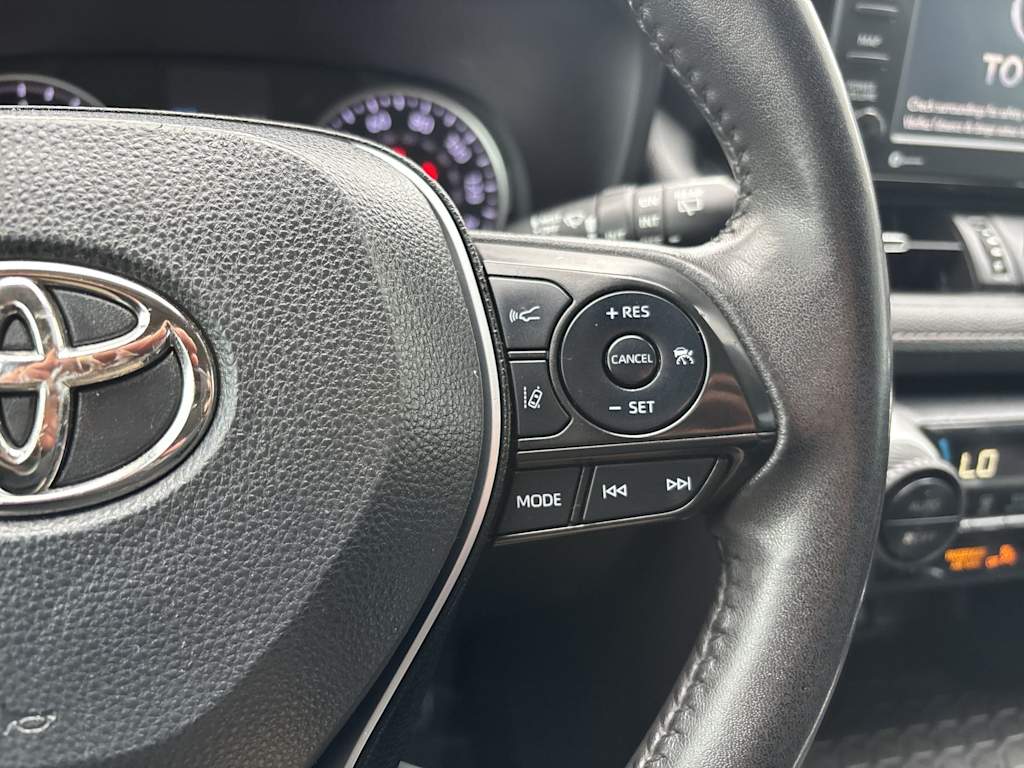 Thumbnail: 2022 Toyota RAV4 - 15