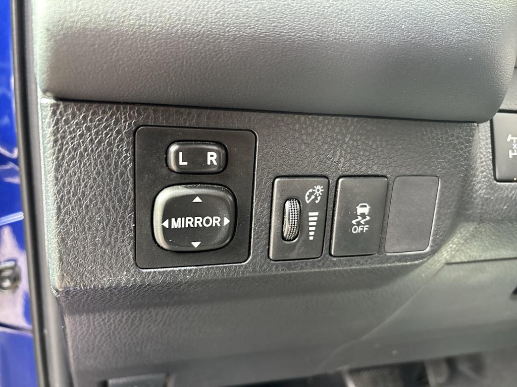 Thumbnail: 2014 Toyota RAV4 - 12