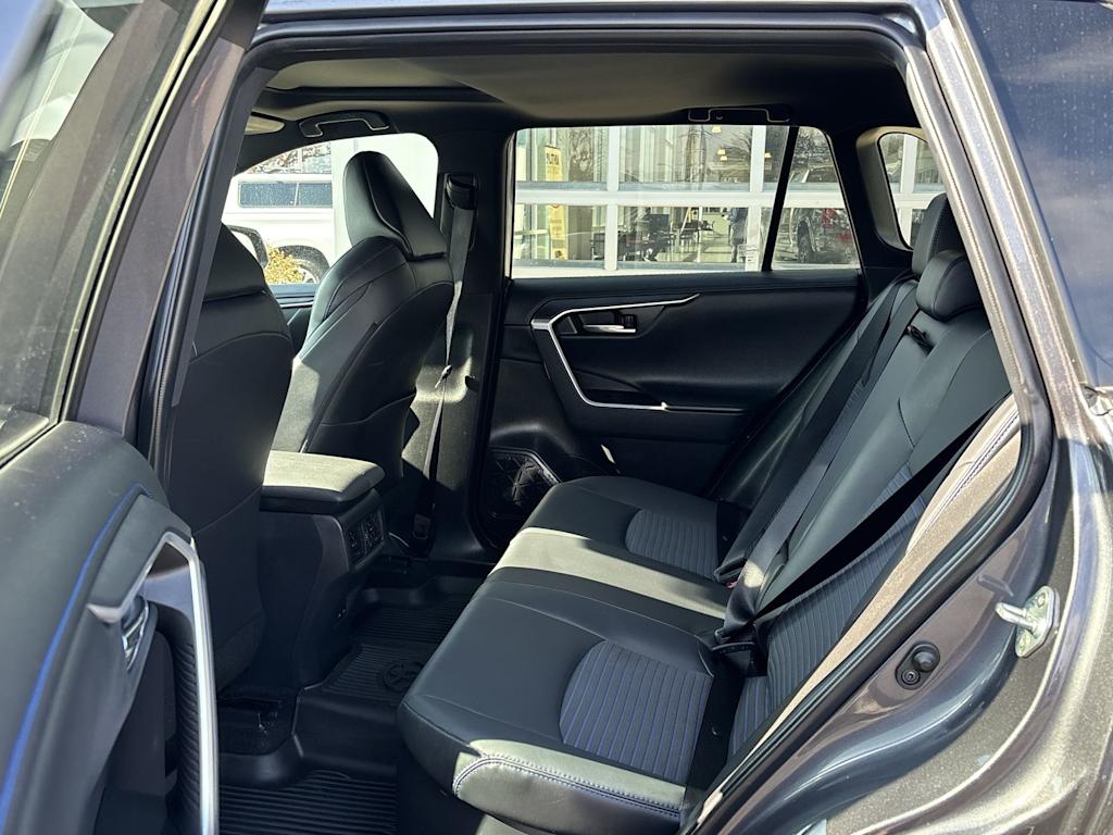 Thumbnail: 2022 Toyota RAV4 - 15