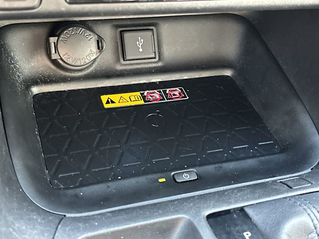 Thumbnail: 2022 Toyota RAV4 - 25