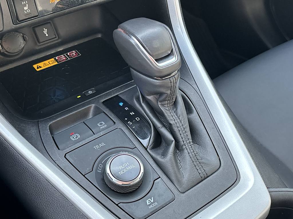 Thumbnail: 2022 Toyota RAV4 - 10