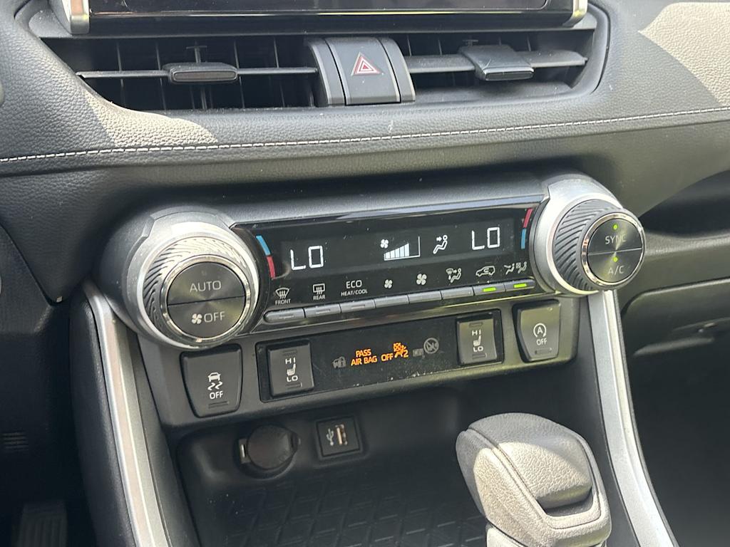 Thumbnail: 2023 Toyota RAV4 - 17