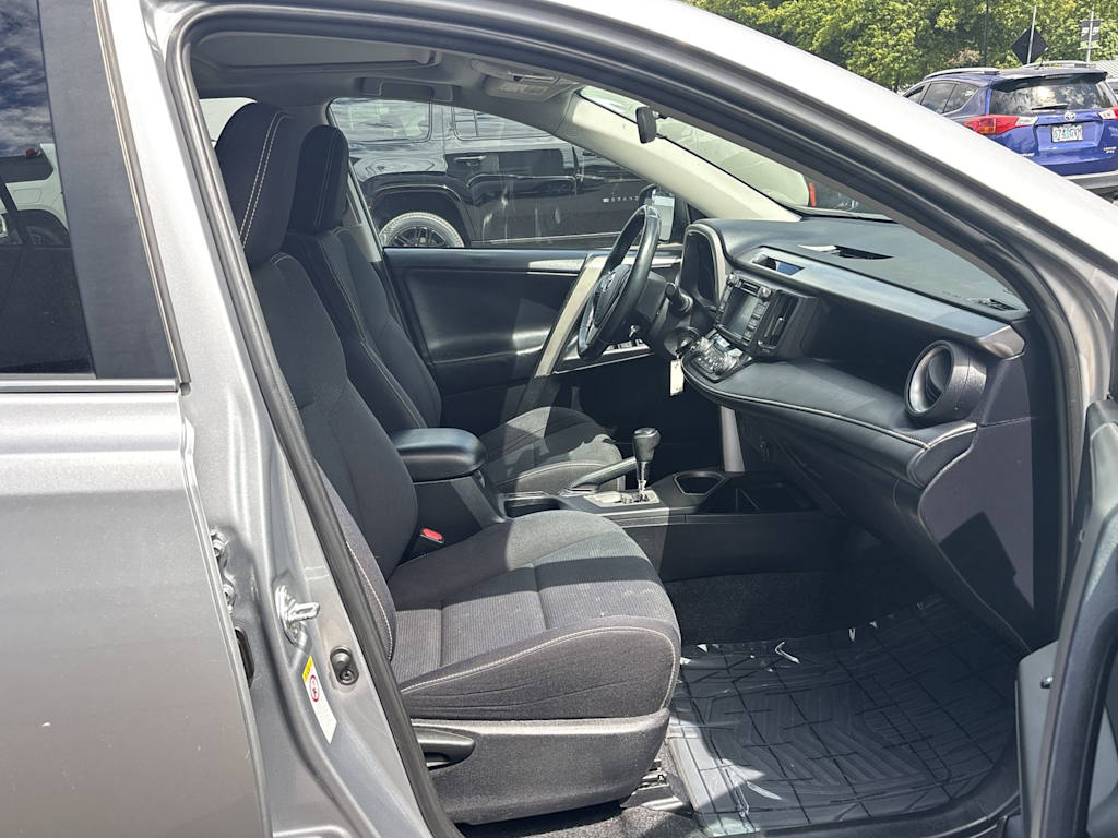 Thumbnail: 2016 Toyota RAV4 - 6