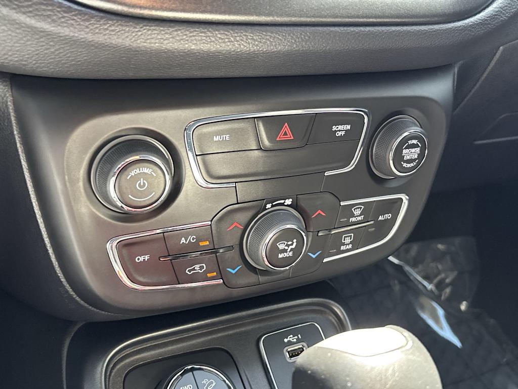 Thumbnail: 2019 Jeep Compass - 22