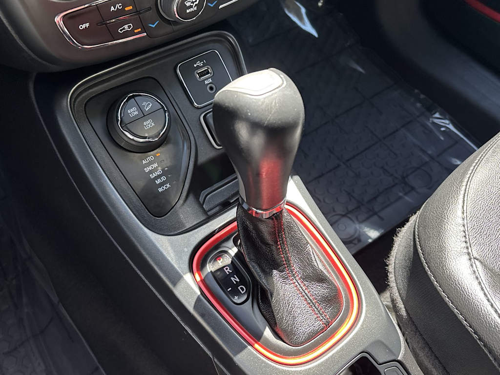 Thumbnail: 2019 Jeep Compass - 24