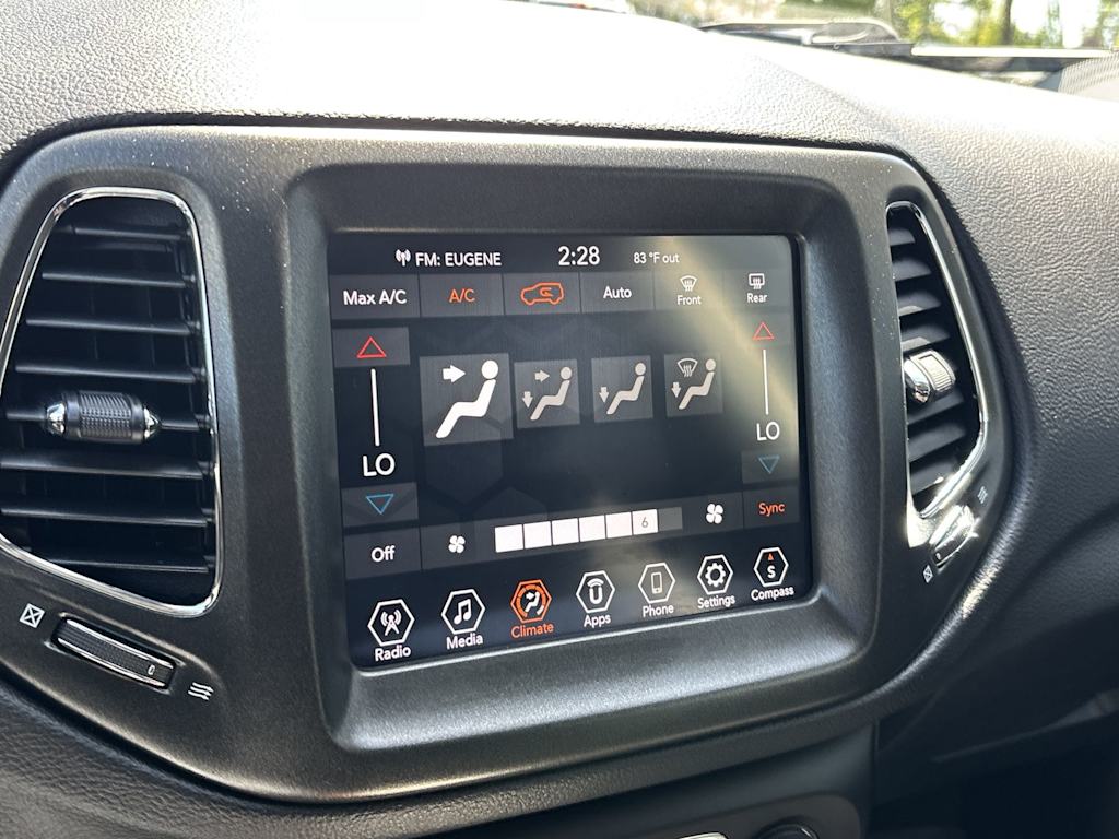Thumbnail: 2019 Jeep Compass - 17