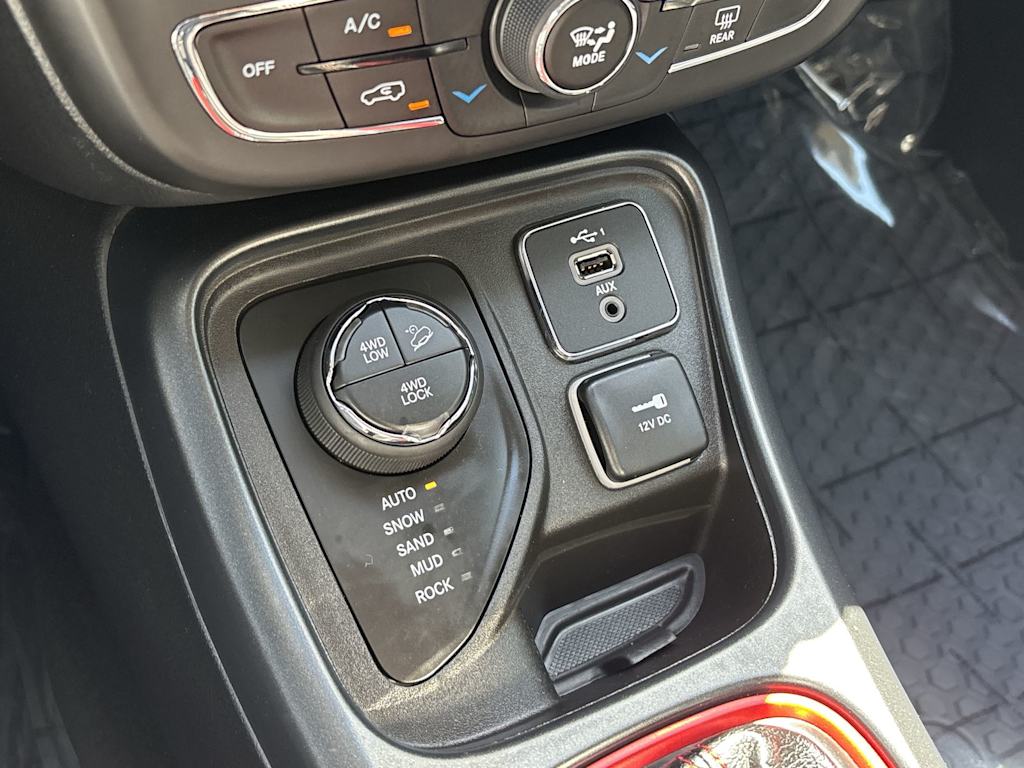 Thumbnail: 2019 Jeep Compass - 9