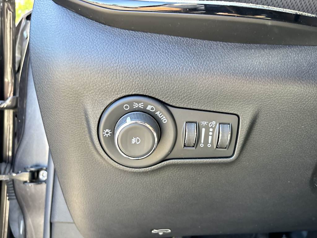 Thumbnail: 2022 Jeep Compass - 12