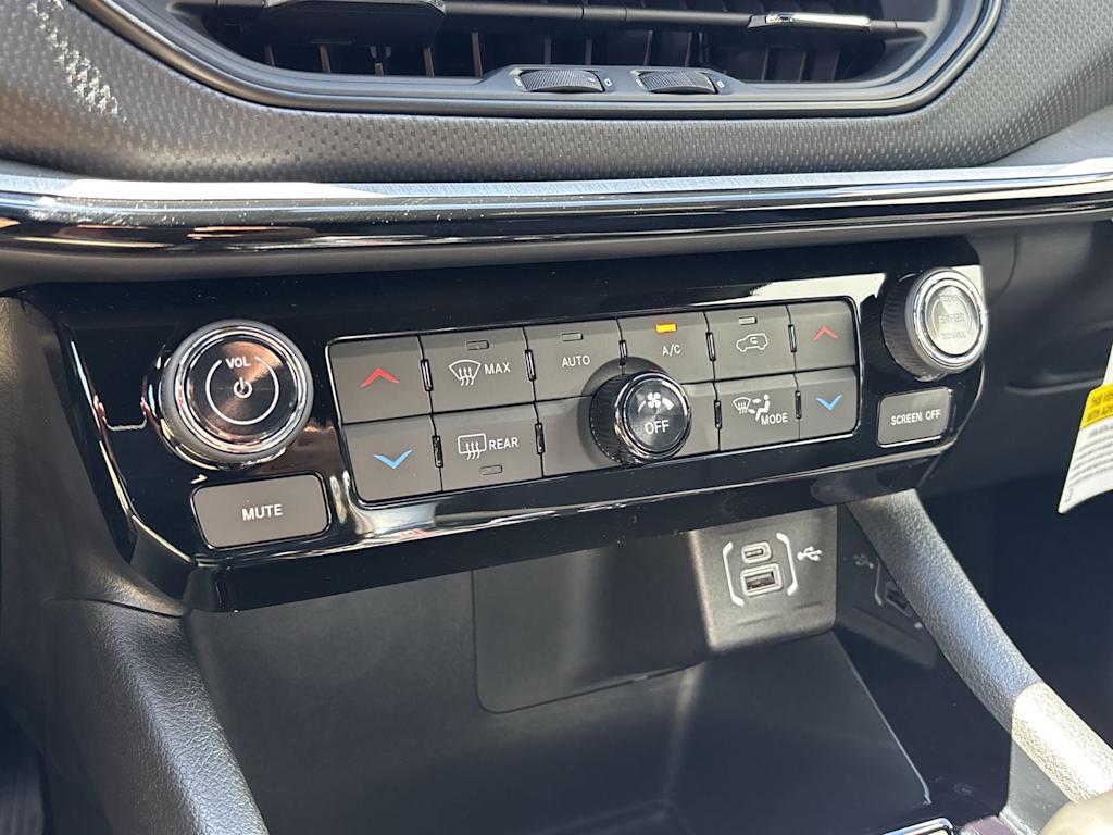 Thumbnail: 2026 Jeep Compass - 24