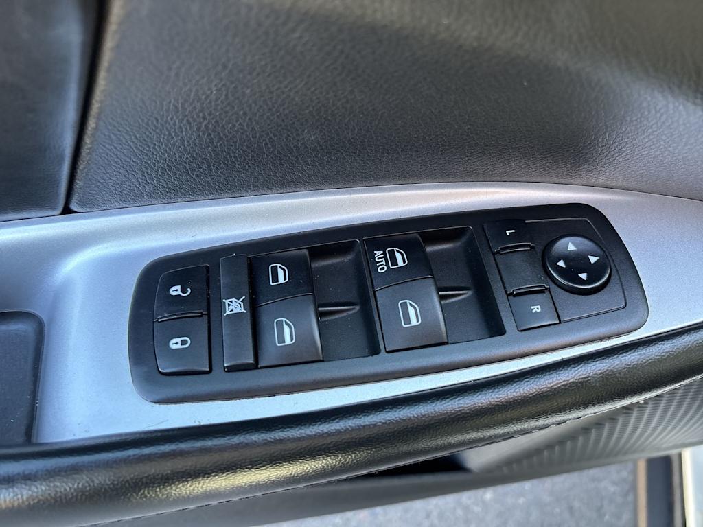 Thumbnail: 2018 Dodge Journey - 14