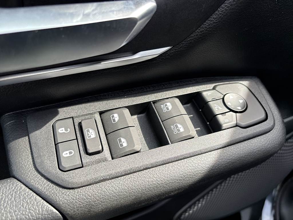 Thumbnail: 2026 RAM 1500 - 11