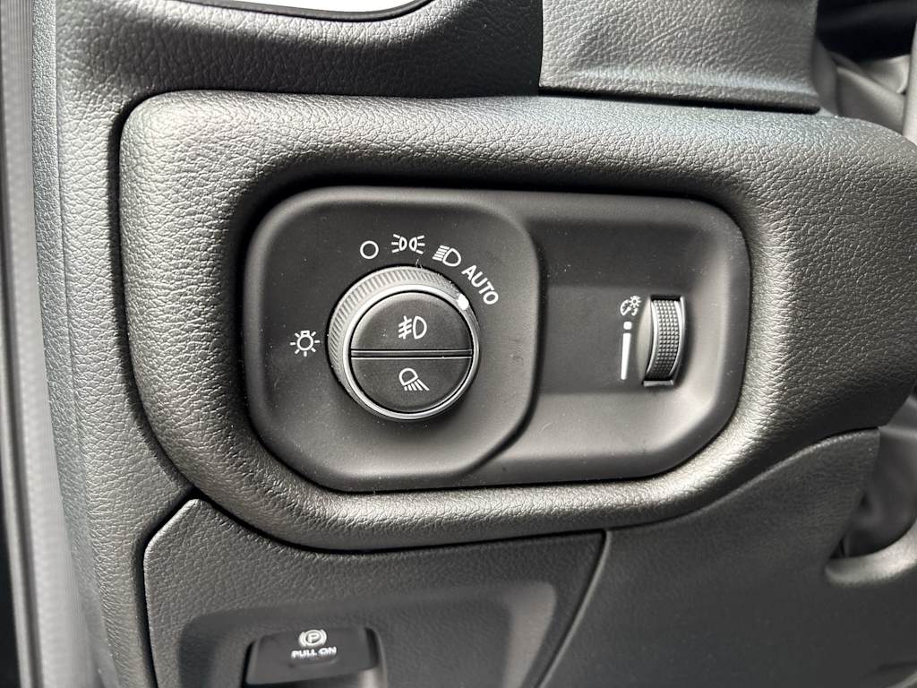Thumbnail: 2026 RAM 1500 - 12