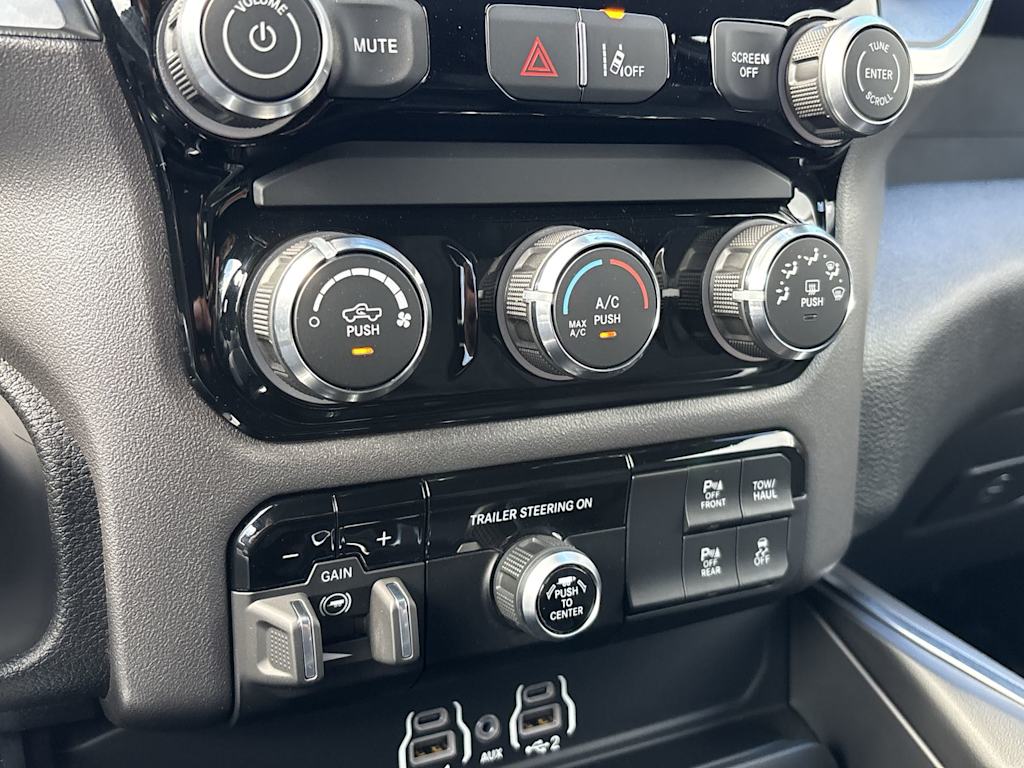 Thumbnail: 2026 RAM 1500 - 19