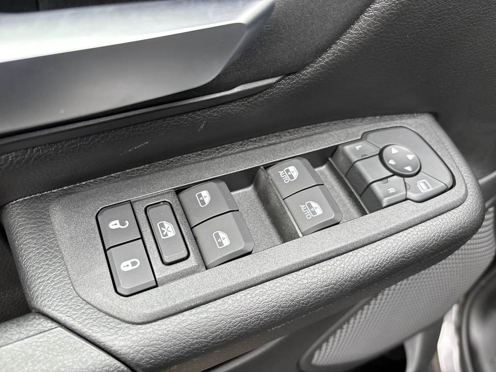 Thumbnail: 2026 RAM 1500 - 13