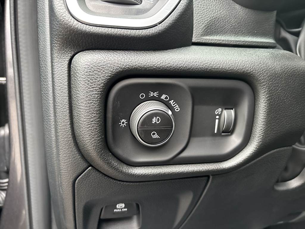 Thumbnail: 2026 RAM 1500 - 14