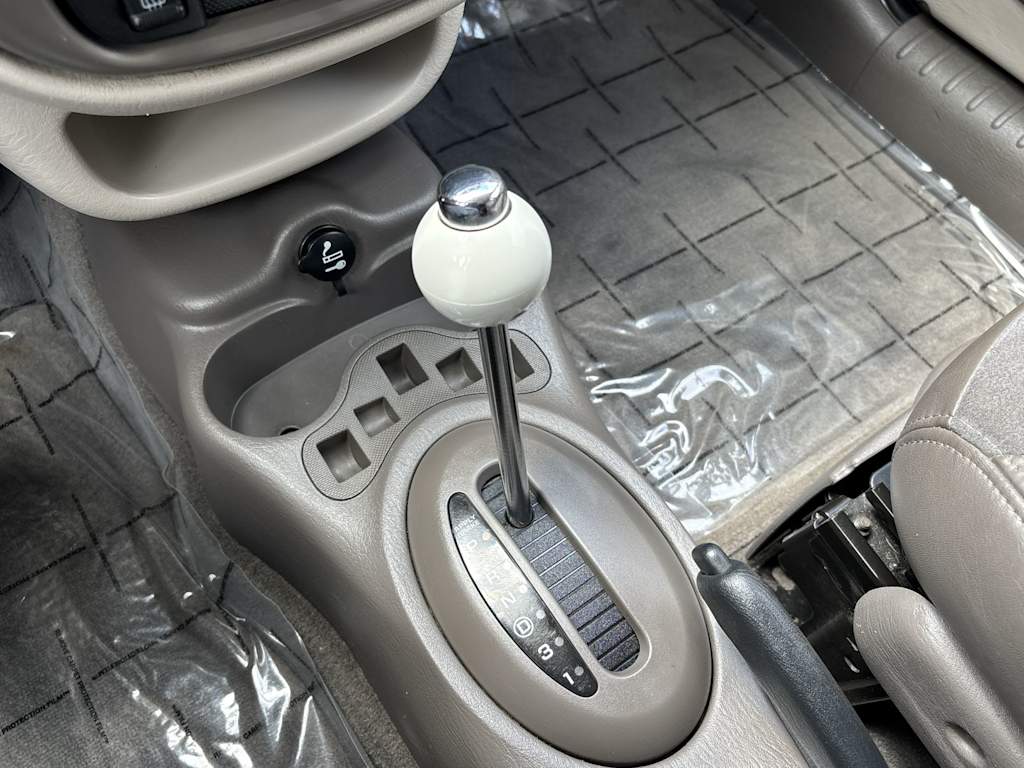 Thumbnail: 2004 Chrysler PT Cruiser - 20