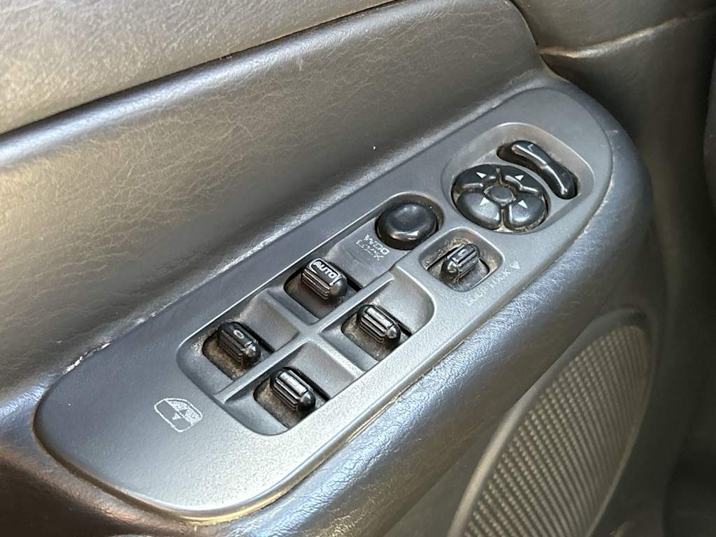 Thumbnail: 2004 Dodge Ram 2500 - 20