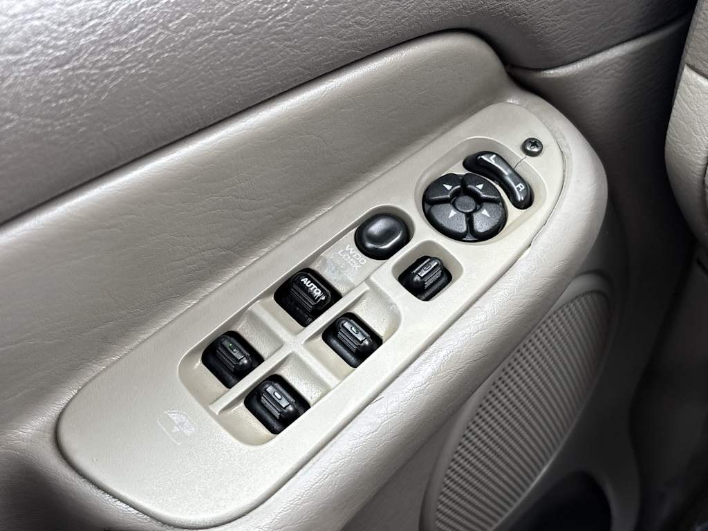 Thumbnail: 2003 Dodge Ram 2500 - 22