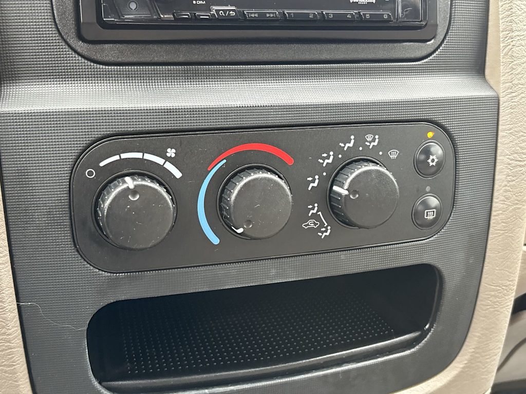 Thumbnail: 2003 Dodge Ram 2500 - 24