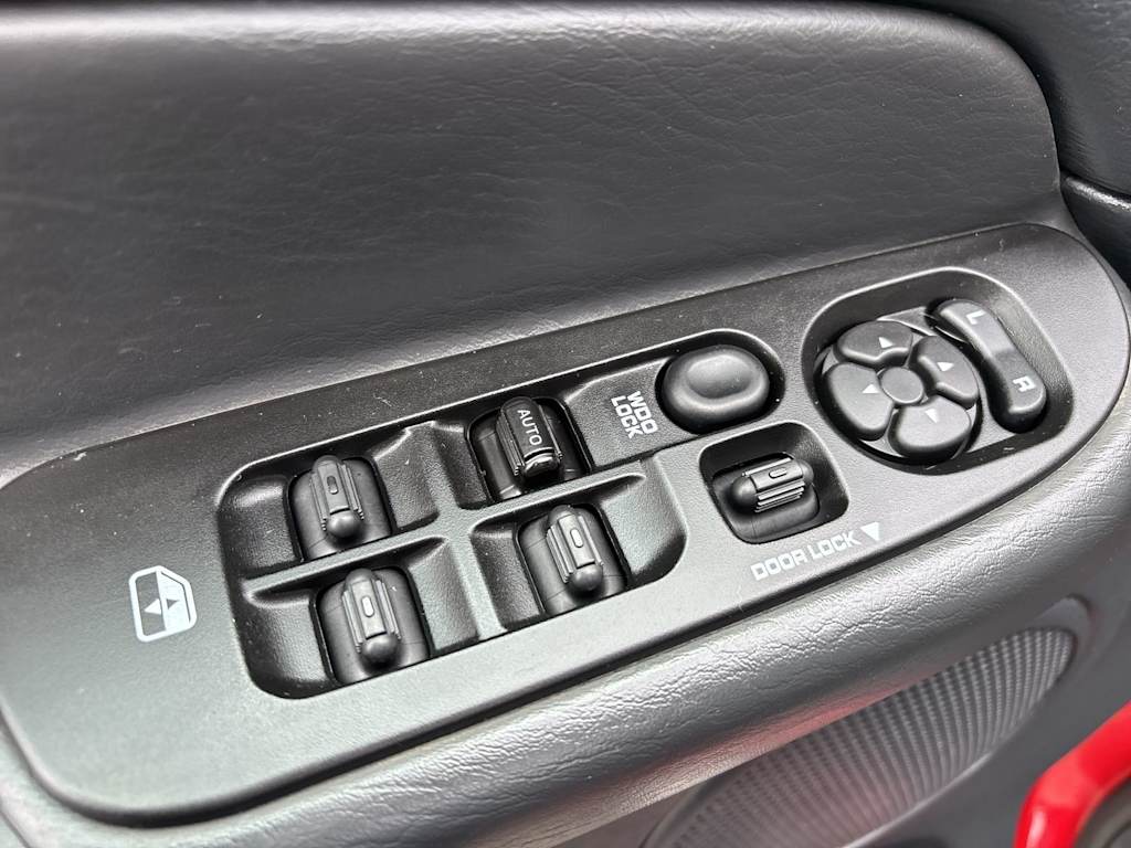 Thumbnail: 2003 Dodge Ram 2500 - 14