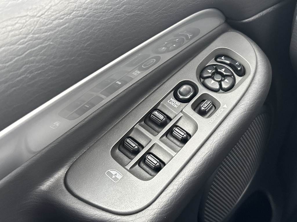 Thumbnail: 2004 Dodge Ram 3500 - 27