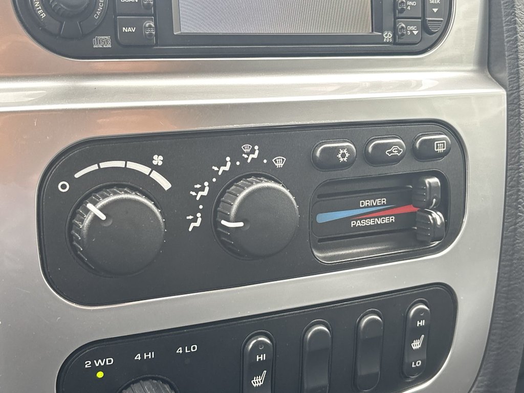 Thumbnail: 2004 Dodge Ram 3500 - 22