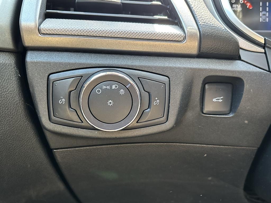 Thumbnail: 2019 Ford Fusion - 12