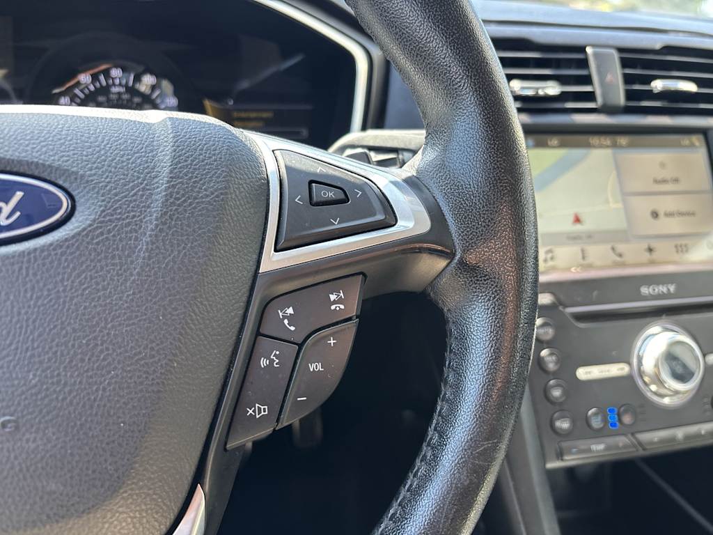 Thumbnail: 2017 Ford Fusion - 14