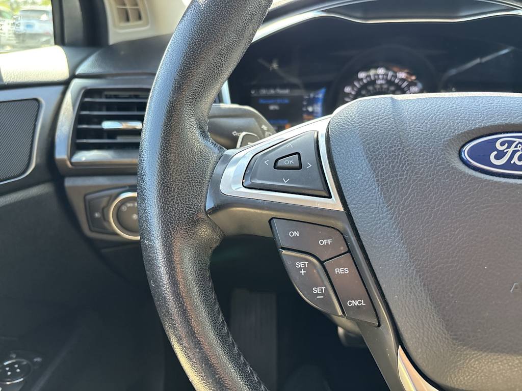 Thumbnail: 2017 Ford Fusion - 13