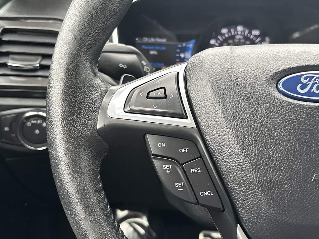 Thumbnail: 2017 Ford Fusion - 16