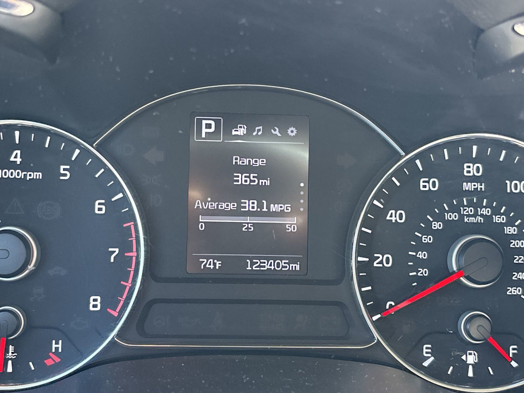 Thumbnail: 2018 Kia Forte - 14