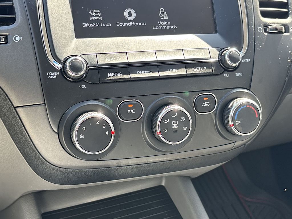 Thumbnail: 2018 Kia Forte - 23