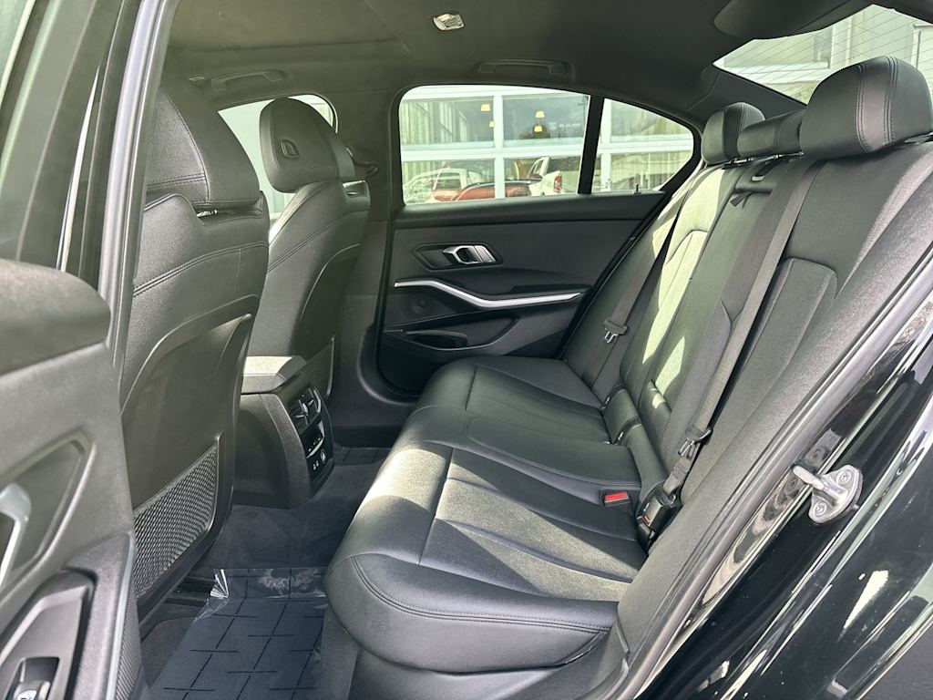 2020 BMW 3 Series 330xi 10