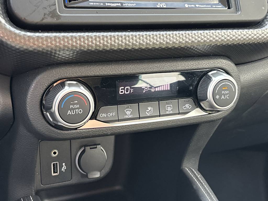 Thumbnail: 2019 Nissan Kicks - 19