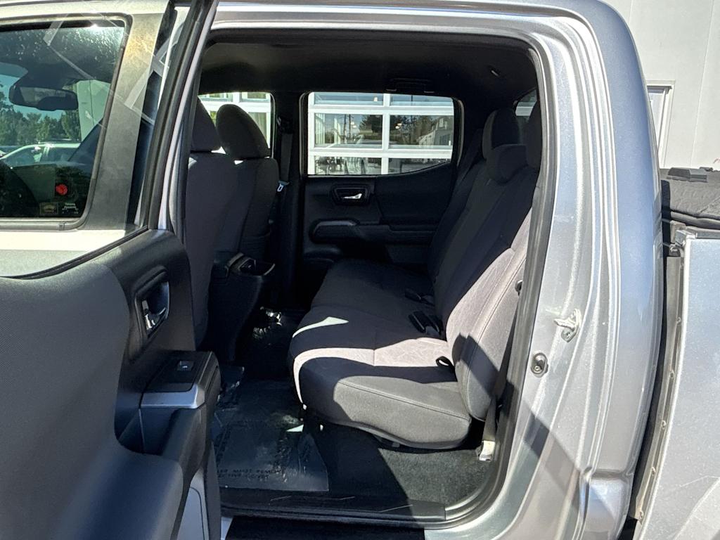 Thumbnail: 2018 Toyota Tacoma - 16