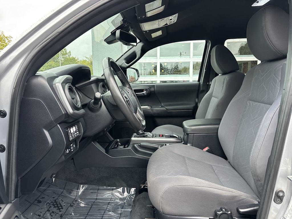 Thumbnail: 2018 Toyota Tacoma - 7
