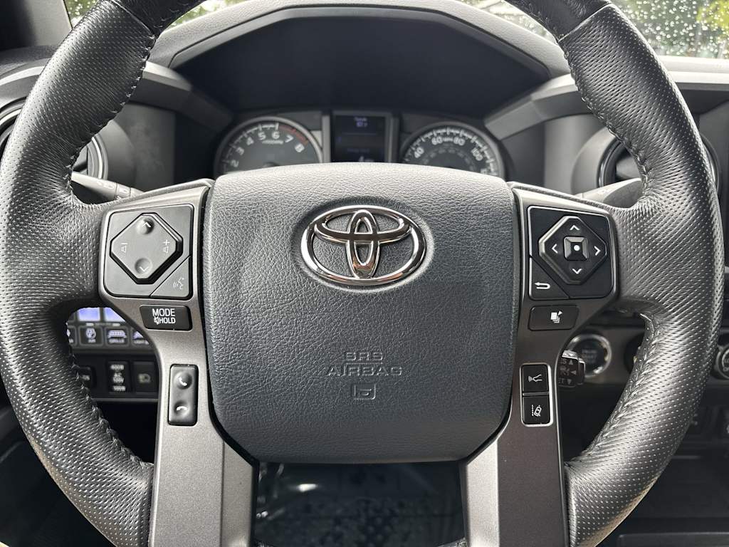 Thumbnail: 2018 Toyota Tacoma - 15