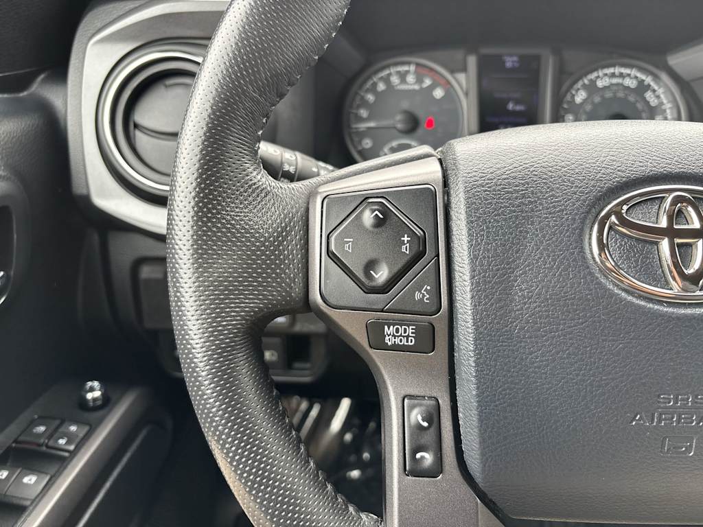 Thumbnail: 2018 Toyota Tacoma - 16