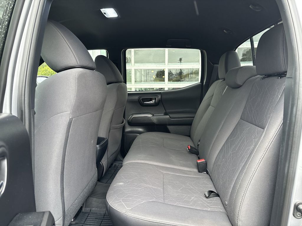 Thumbnail: 2018 Toyota Tacoma - 12