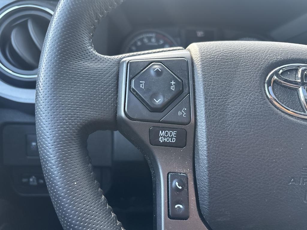 Thumbnail: 2021 Toyota Tacoma - 11