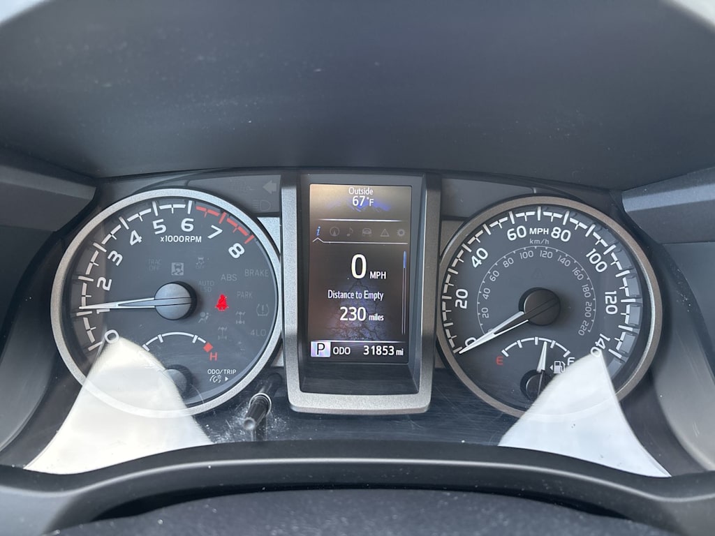 Thumbnail: 2021 Toyota Tacoma - 10