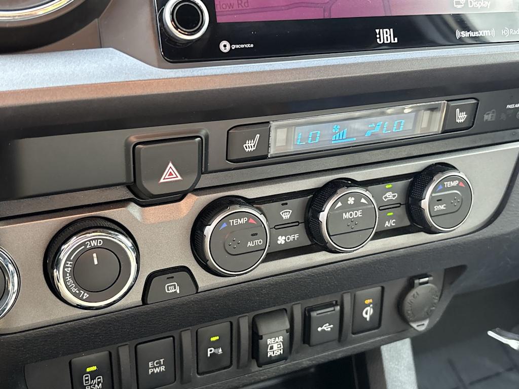 Thumbnail: 2021 Toyota Tacoma - 27