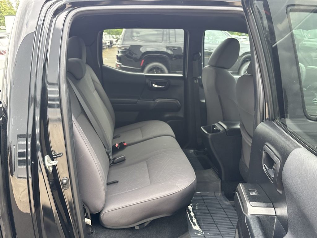 Thumbnail: 2019 Toyota Tacoma - 8