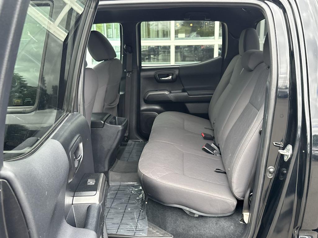 Thumbnail: 2019 Toyota Tacoma - 15