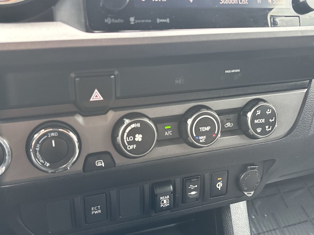 Thumbnail: 2019 Toyota Tacoma - 22